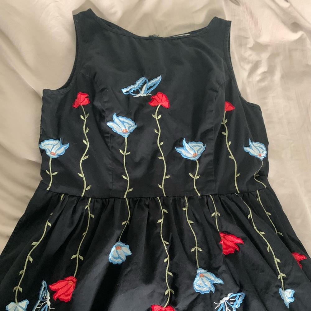 Black Sleeveless Dress